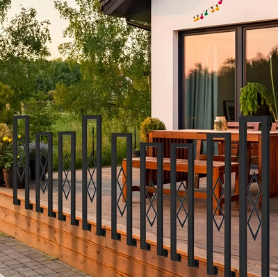 Rampe d'escalier design en U noire Hauteur 75-110 cm