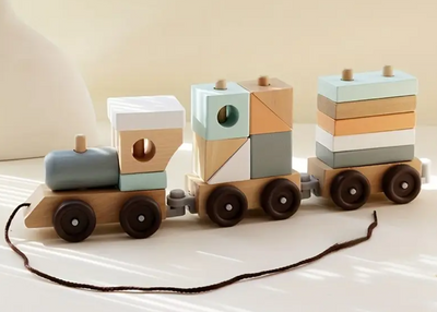 Train de construction en bois