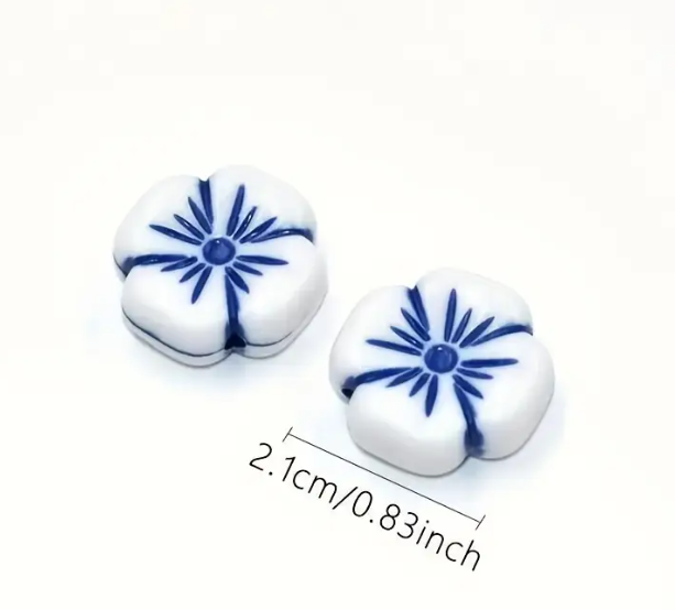 132 stuks blauw-witte acrylkralen – 60g