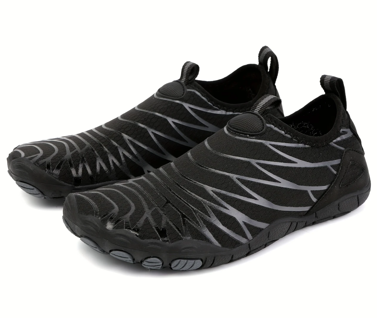 Chaussures aquatiques blanches ou noires pointures 39 à 45