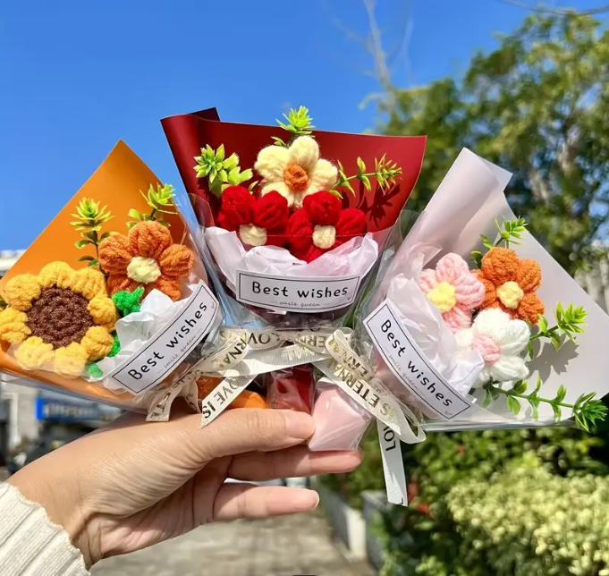 Hand-knitted Daisy Bouquet – Knitted Daisy Decoration