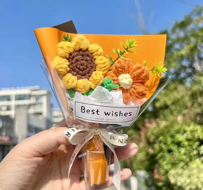 Hand-knitted Daisy Bouquet – Knitted Daisy Decoration