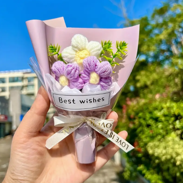 Hand-knitted Daisy Bouquet – Knitted Daisy Decoration