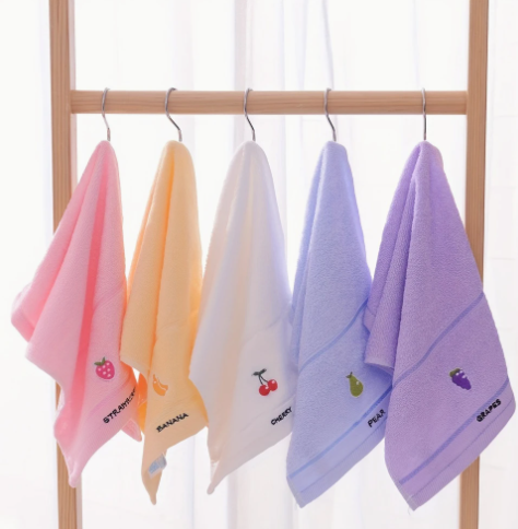Ensemble de 5 serviettes de toilette à motifs de fruits