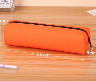 Simpele pennenzak in verschillende kleuren