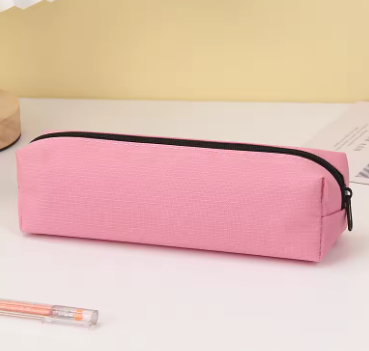 Simpele pennenzak in verschillende kleuren