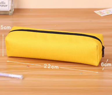 Simpele pennenzak in verschillende kleuren